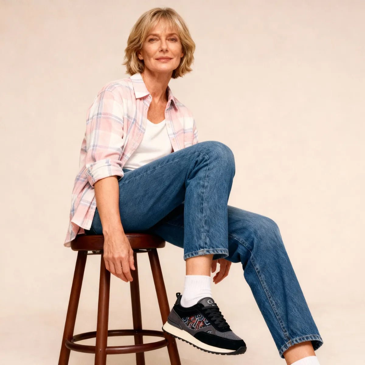 Novera - Omega Walk -