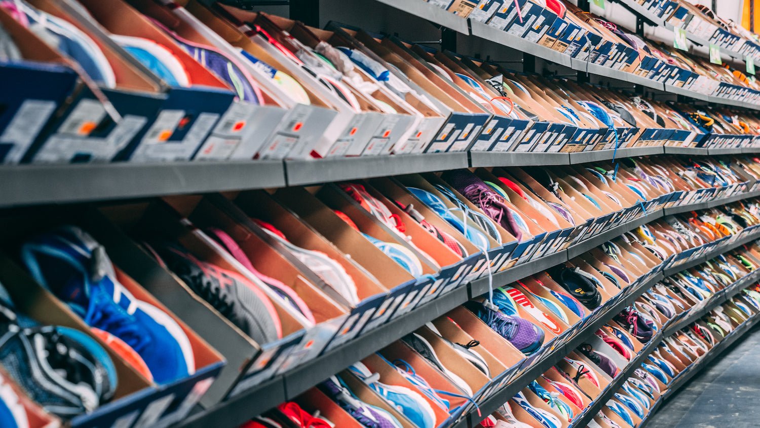 How to Pick Right Shoes for Your Feet - Omega Walk